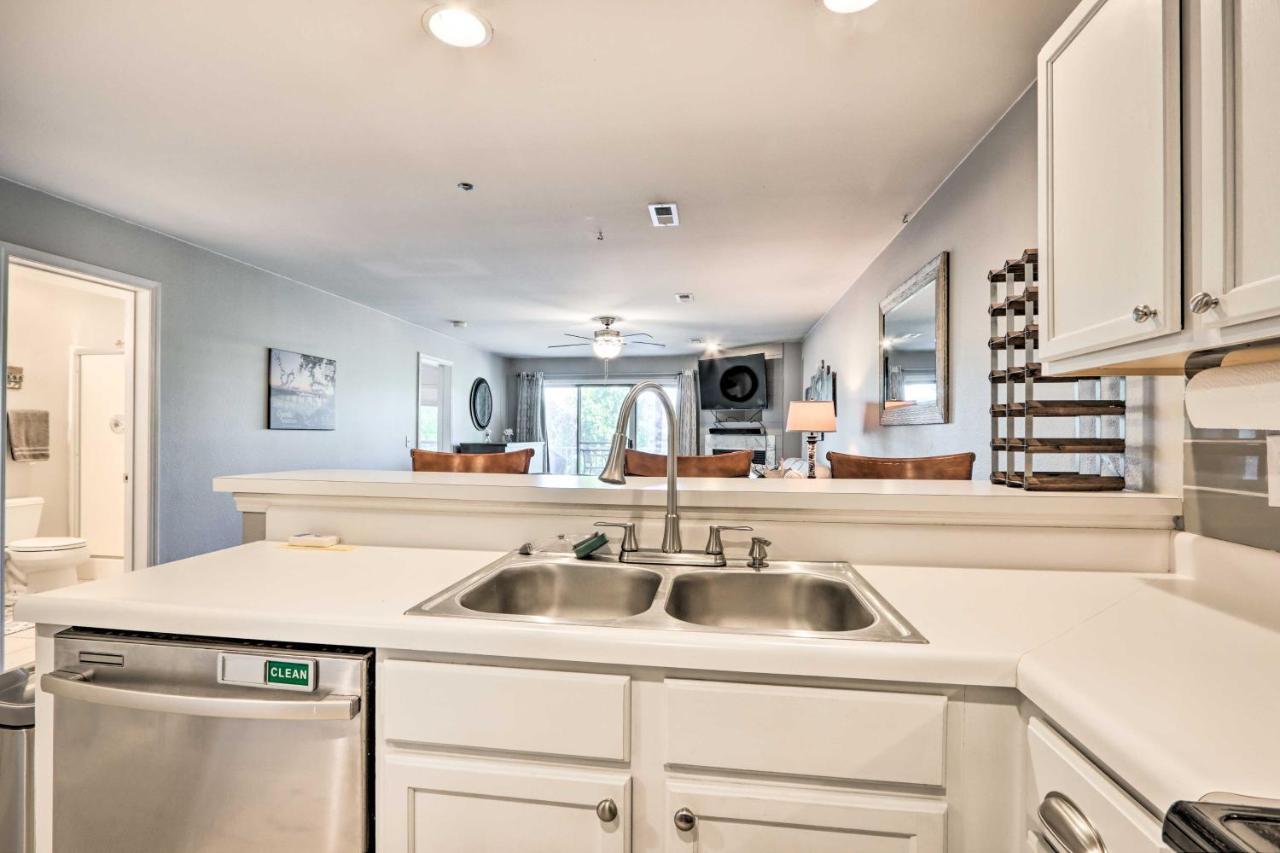 Lake Of The Ozarks Home With Balcony And Grill! شاطئ أوسيدج المظهر الخارجي الصورة