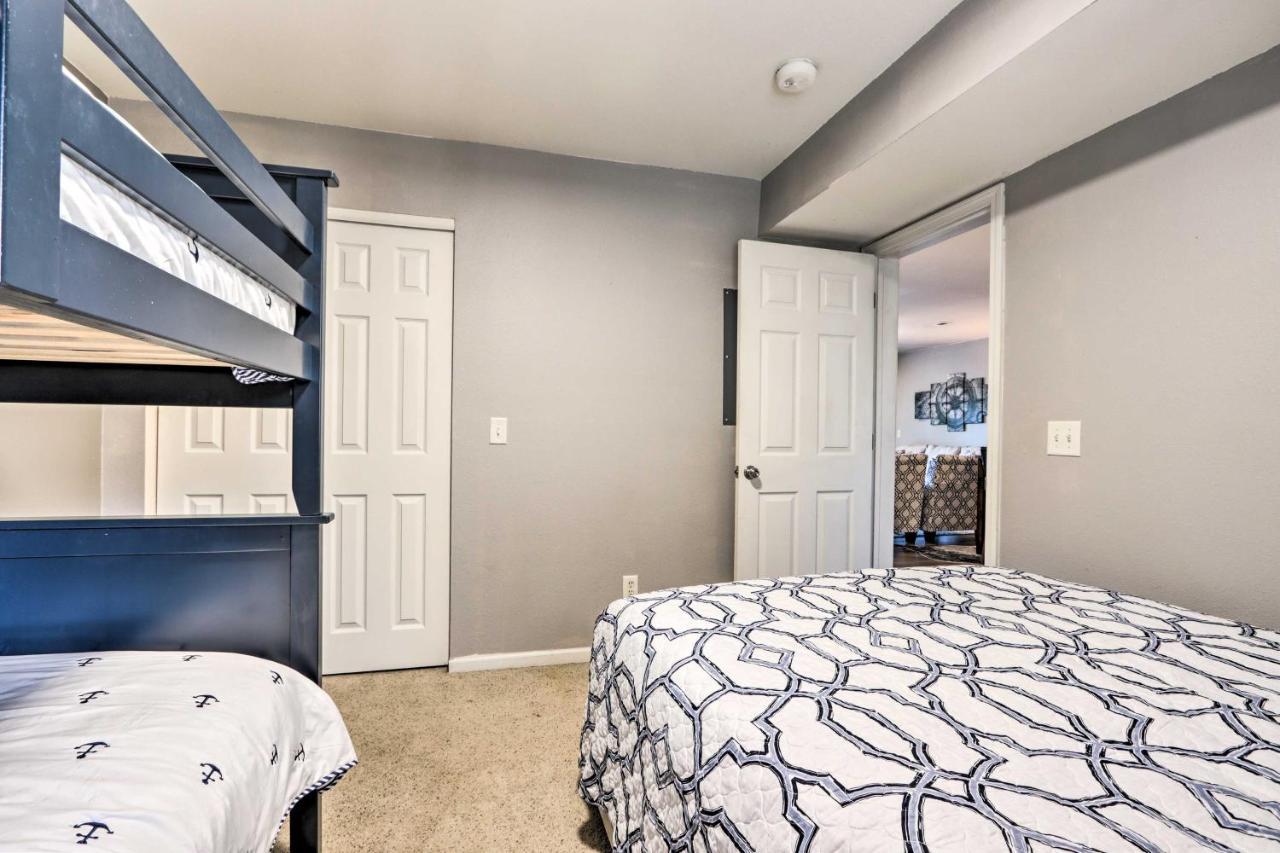 Lake Of The Ozarks Home With Balcony And Grill! شاطئ أوسيدج المظهر الخارجي الصورة